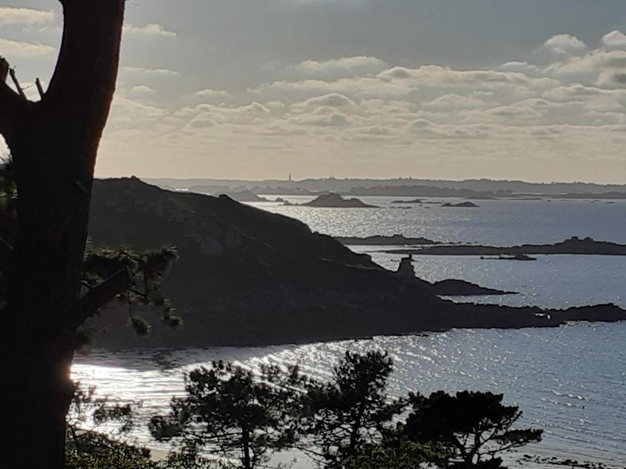 Maison Cosy Vue Mer A Guimaec 外观 照片